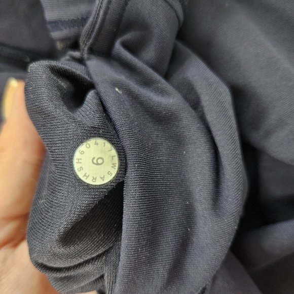 Lululemon Womens Size 6 Athletic Leggings Navy Blue Cropped Lace Trims - Picture 8 of 9
